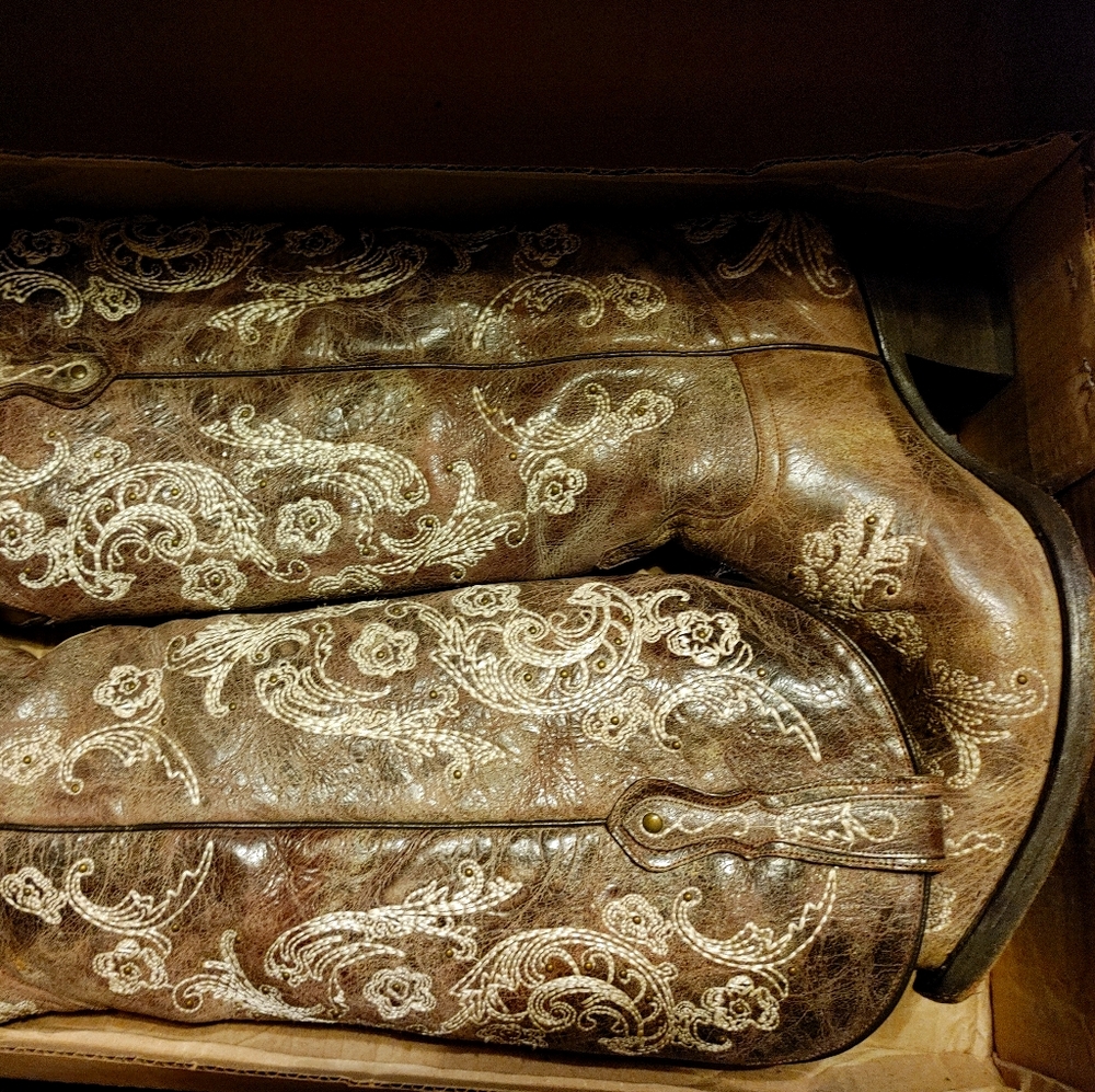 Corral boots